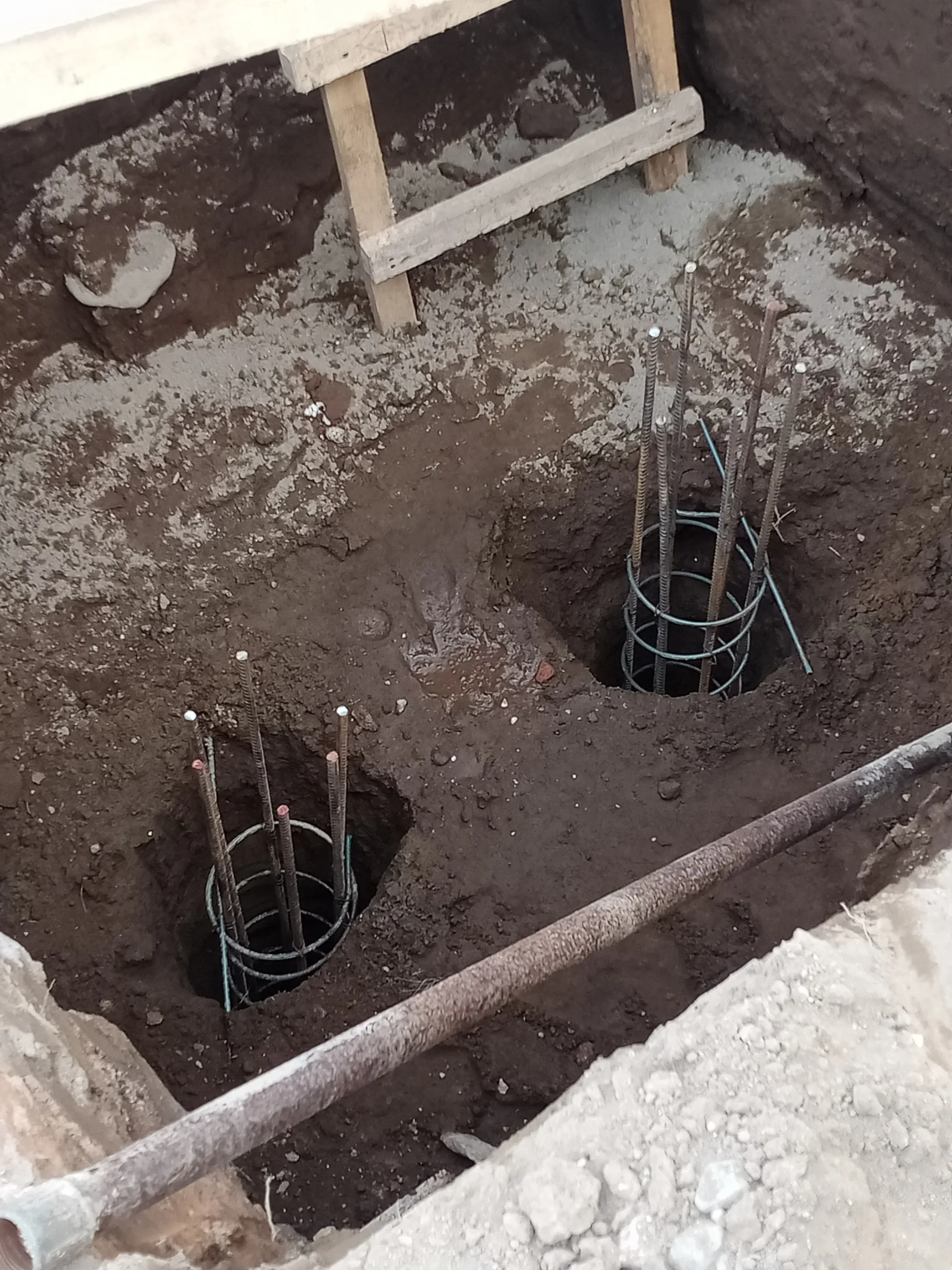 Pondasi Strauss Pile